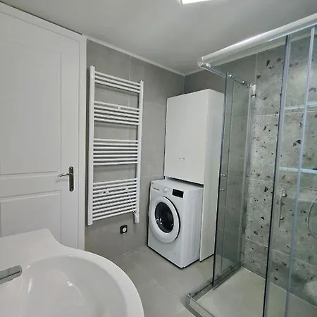 The Old Stables * Vatos