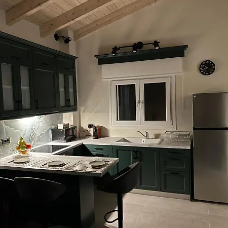 The Old Stables * Vatos